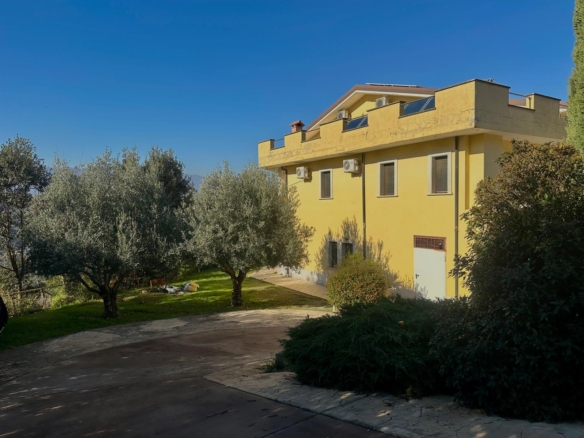 Laurignano, contrada Piano della Corte